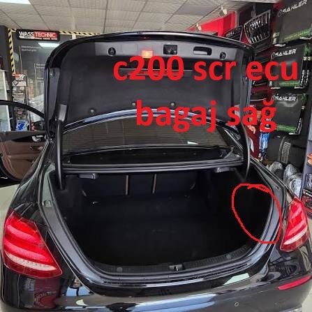Mercedes C200 SCR ECU bagajın sağ tarafındaki konumu